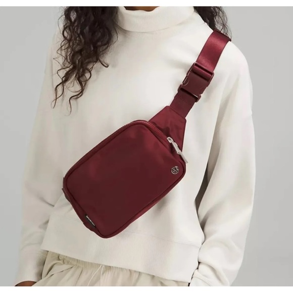 Lululemon Everywhere Belt Bag Red Merlot New With Tag! - Picture 2 of 8
